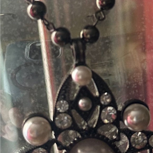 Rhinestone and pearl necklace - Picture 7 of 8